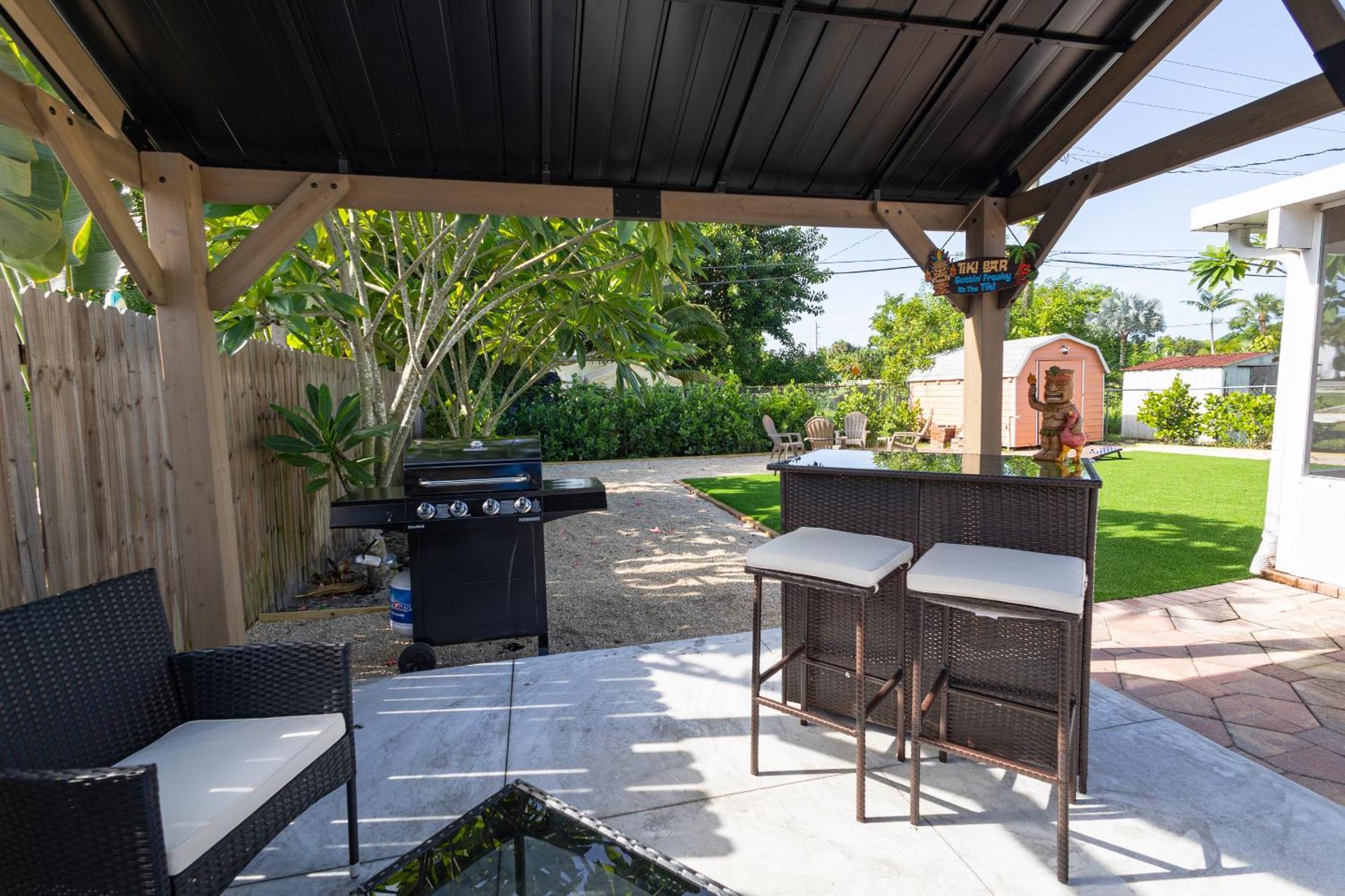 Comfy 3 Bedroom With Parking & Close To Everything Naples Exterior photo